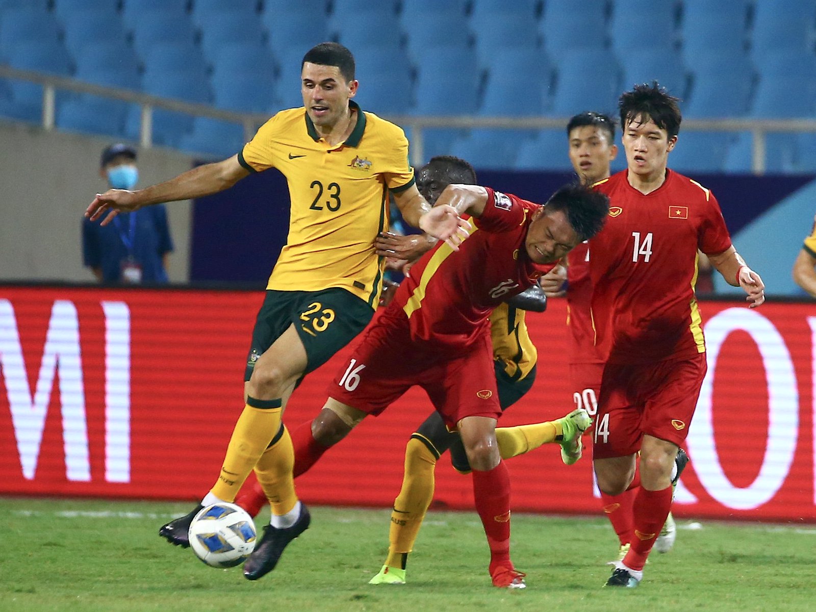 Cầu thủ Thành Chung có chơi xấu tại vòng loại World Cup 2022 không?