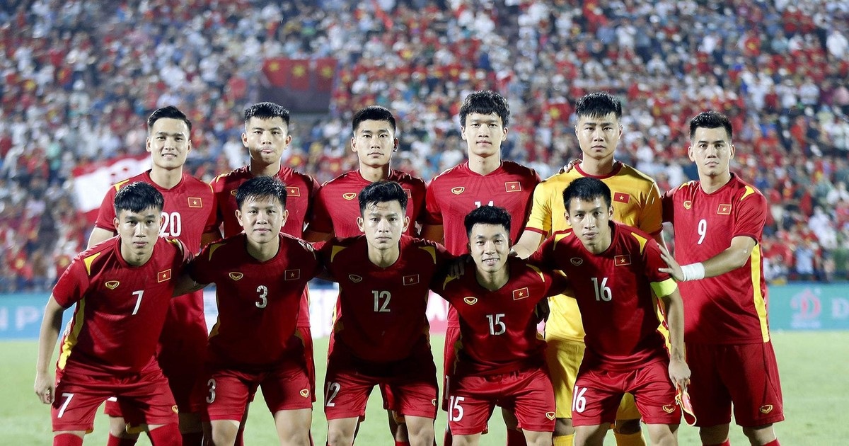 Lê Văn Đô (áo số 7) và đội tuyển U23 Việt Nam